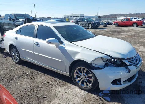 2011 Lexus Es 350 z USA, uszkodzony, nr VIN JTHBK1EG4B2414628